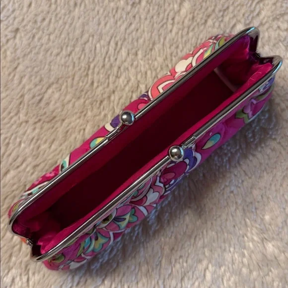 VERA BRADLEY - Picture 7 of 9